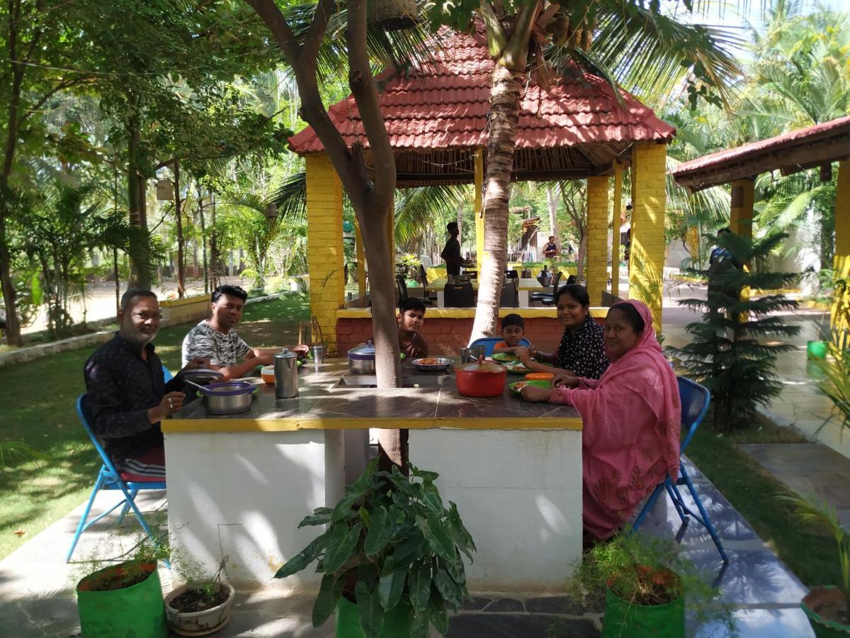 Holiyday In Vgf Farm House Dānishpet Esterno foto